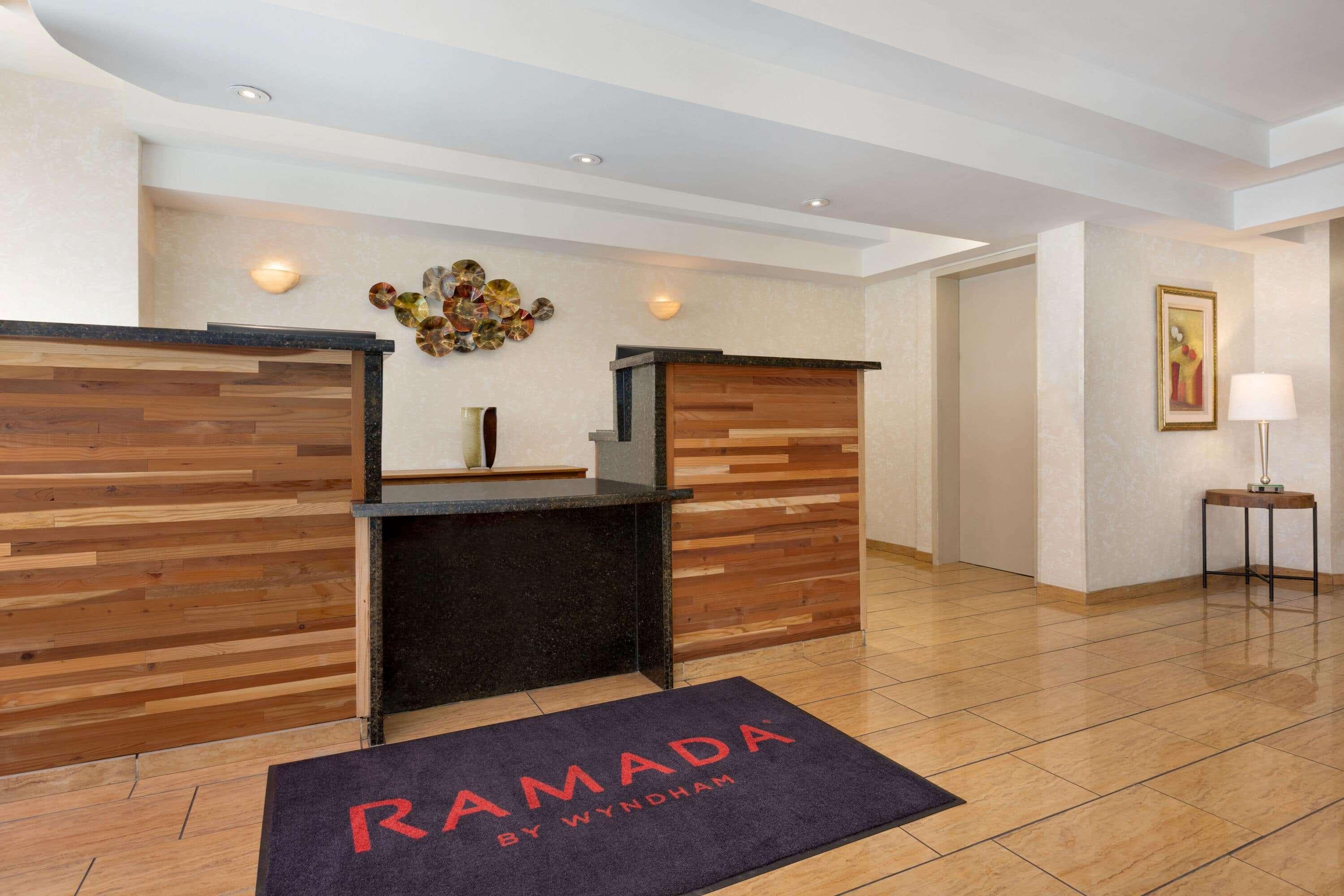 Ramada By Wyndham Oakland Downtown City Center Exterior photo