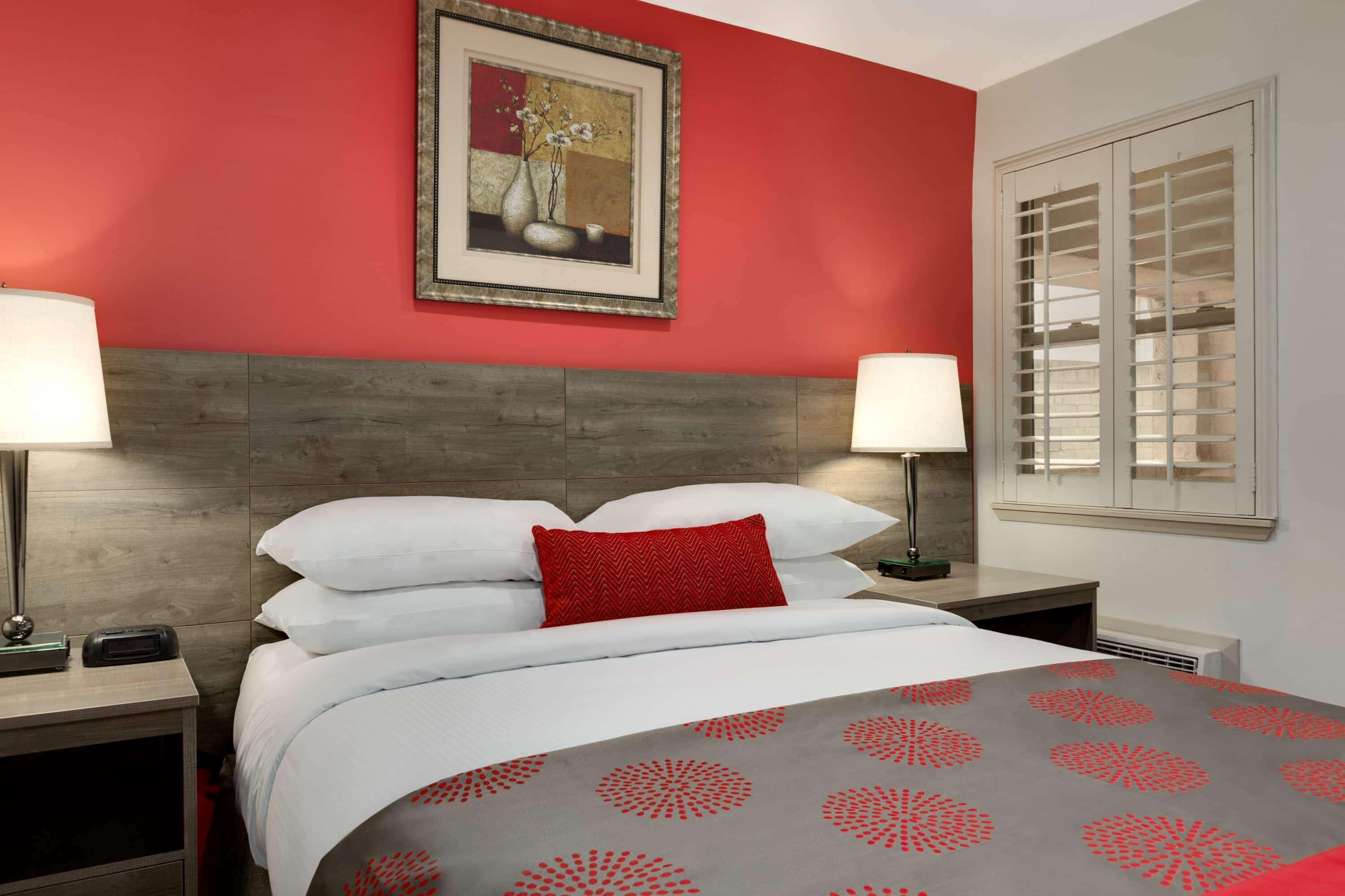 Ramada By Wyndham Oakland Downtown City Center Exterior photo