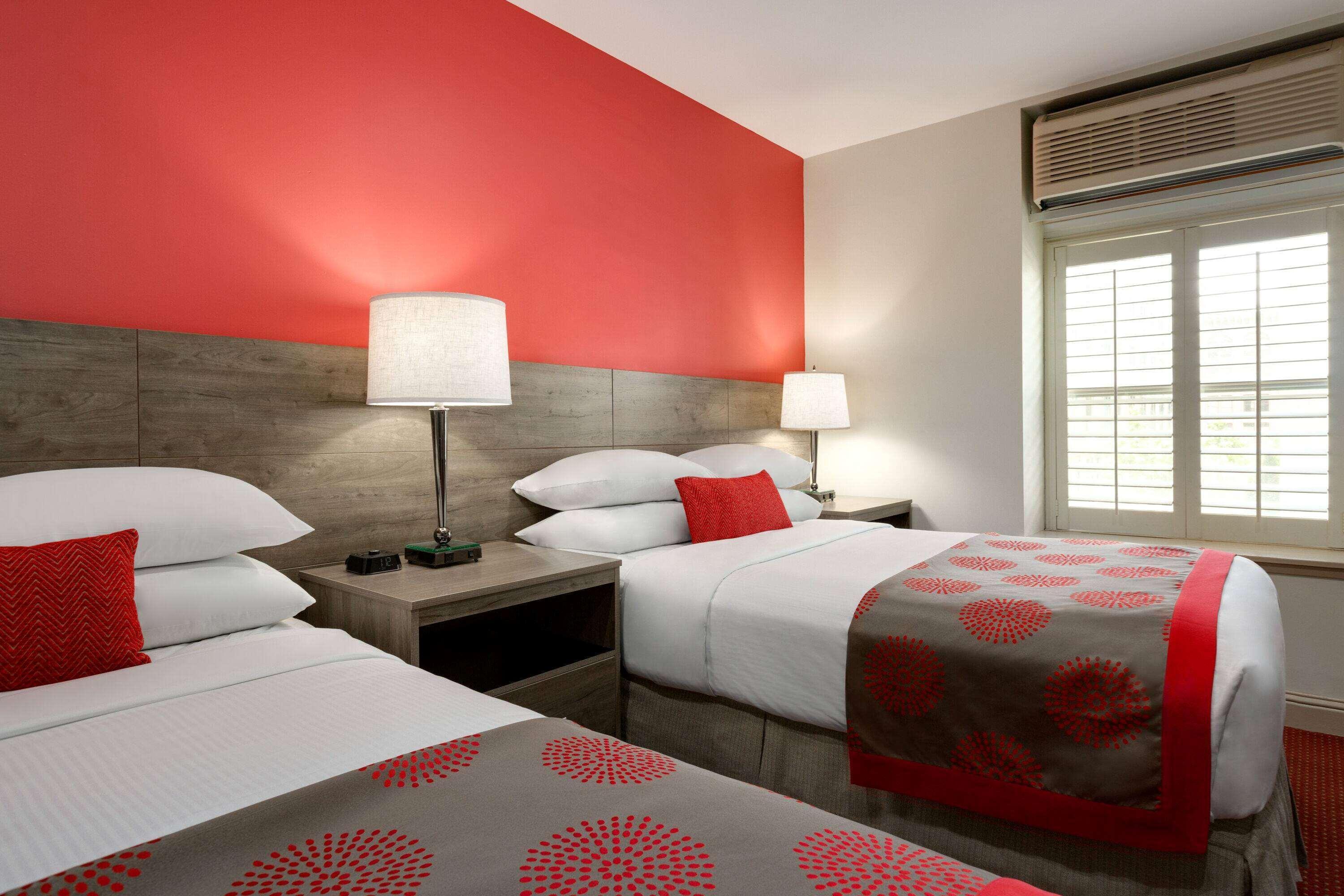 Ramada By Wyndham Oakland Downtown City Center Exterior photo