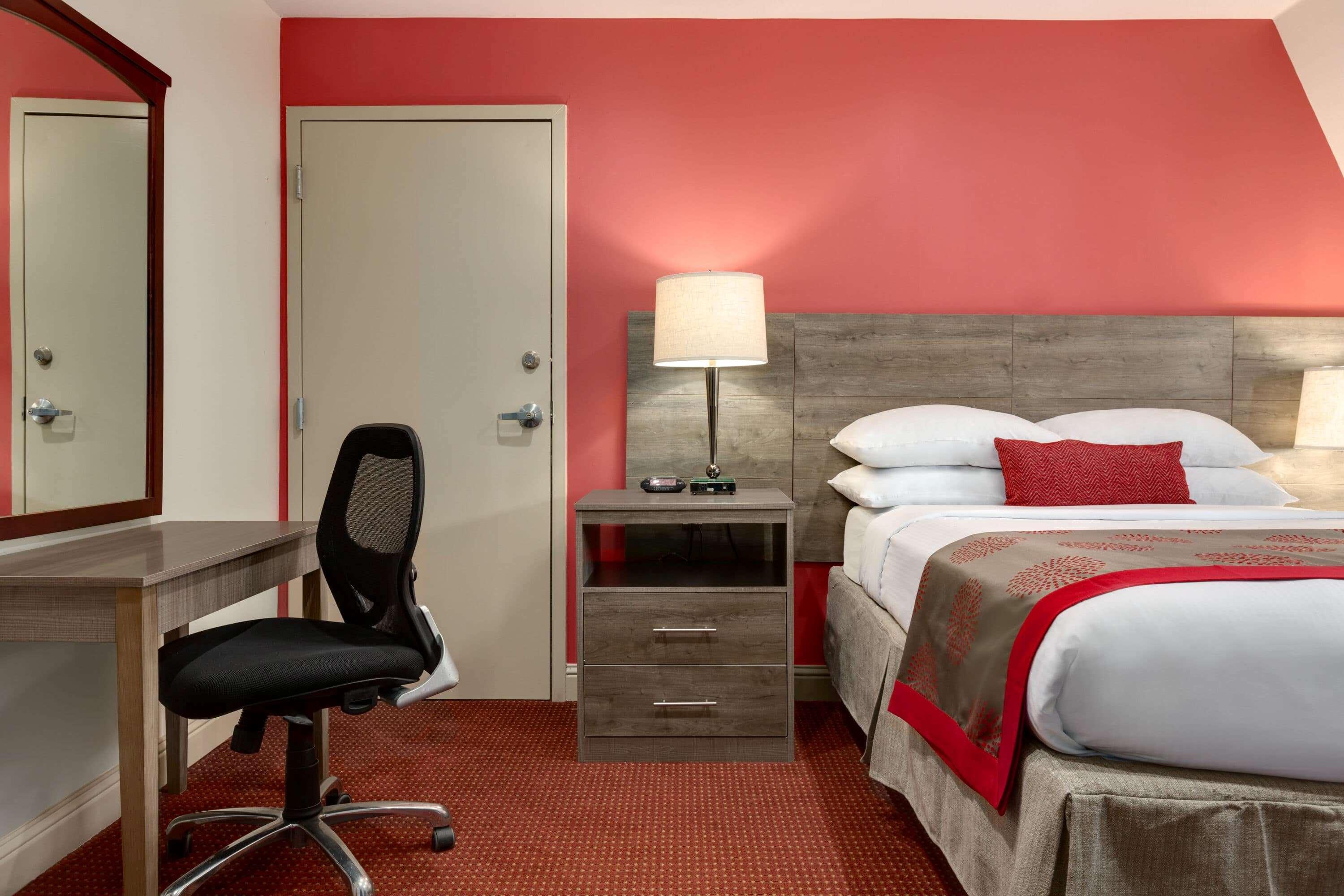 Ramada By Wyndham Oakland Downtown City Center Exterior photo