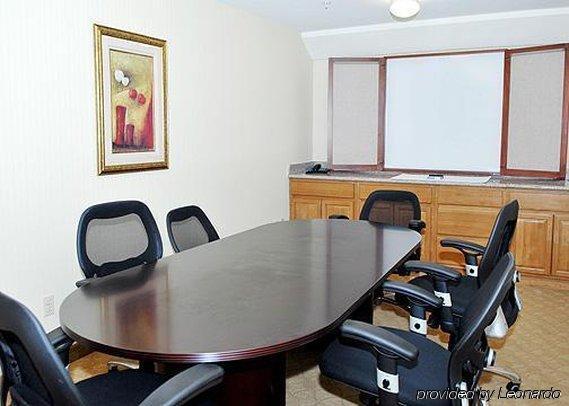 Ramada By Wyndham Oakland Downtown City Center Facilities photo