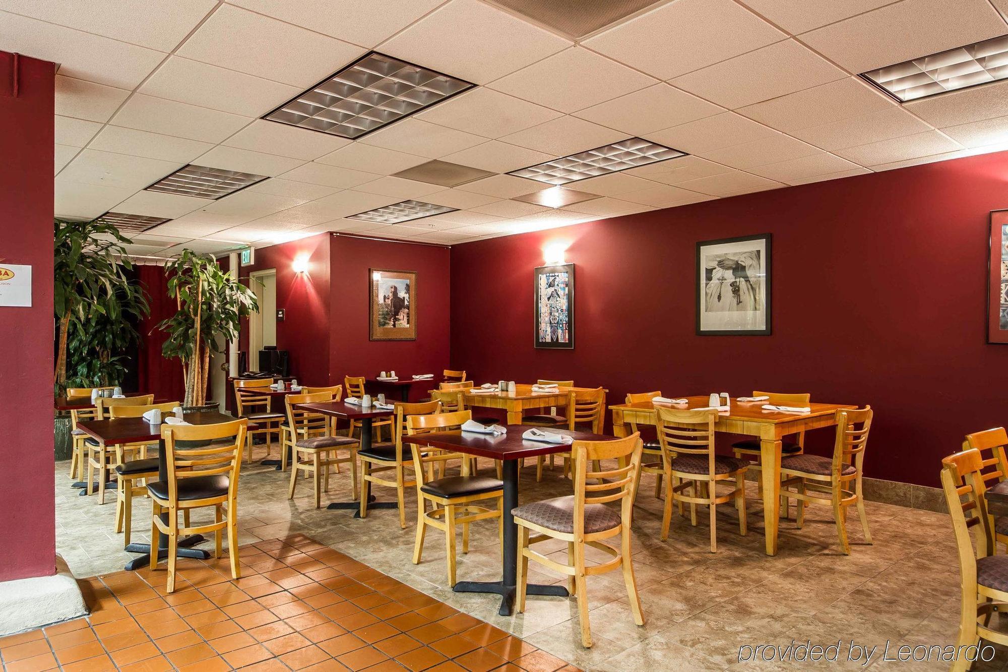 Ramada By Wyndham Oakland Downtown City Center Exterior photo